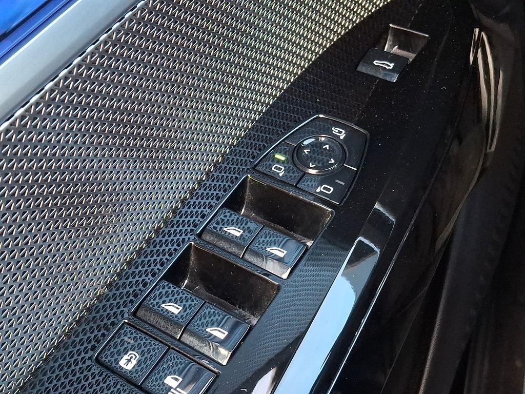 Thumbnail: 2023 BMW 7 Series - 24