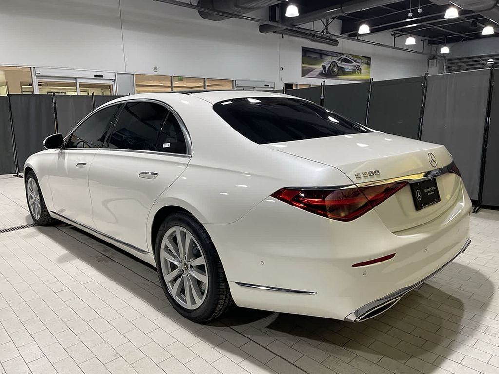 Thumbnail: 2021 Mercedes-Benz S-Class - 16