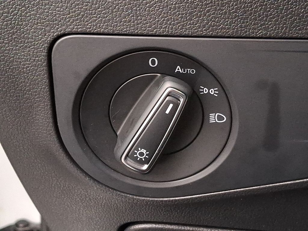 Thumbnail: 2019 Volkswagen Tiguan - 23