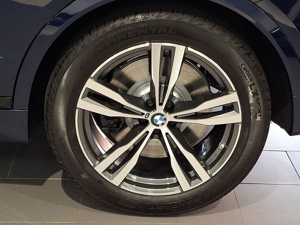Thumbnail: 2027 BMW X7 - 6
