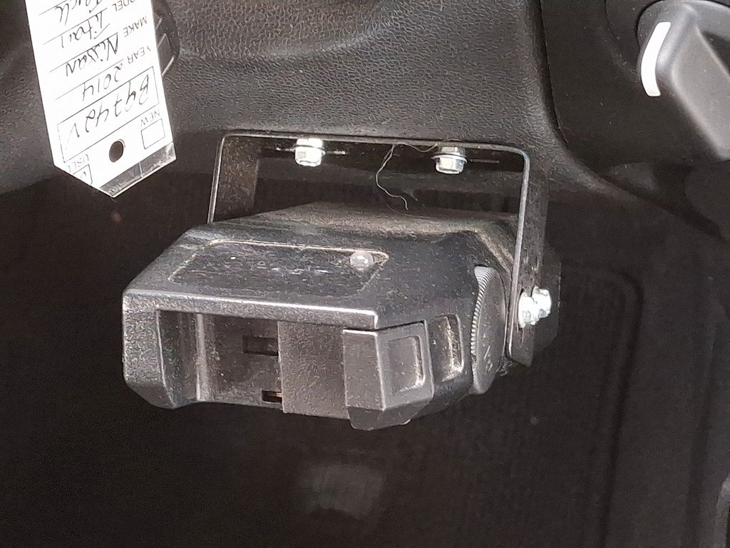 Thumbnail: 2014 Nissan Titan - 23