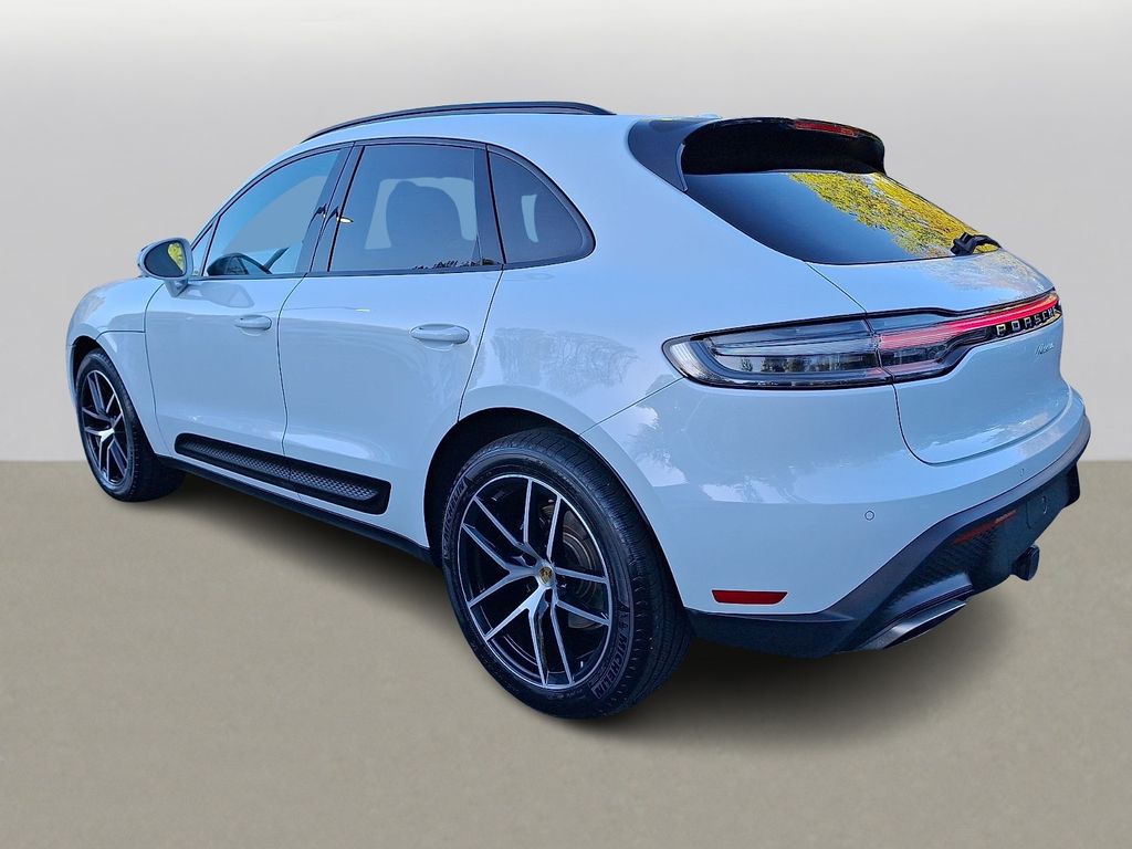 Thumbnail: 2025 Porsche Macan - 5