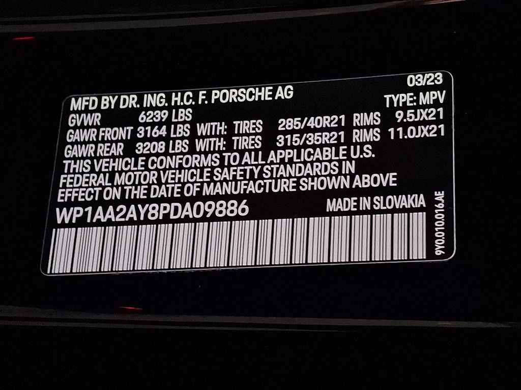 Thumbnail: 2023 Porsche Cayenne - 25