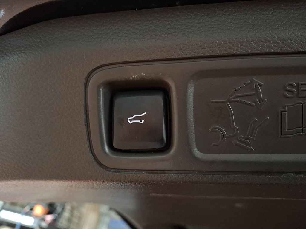 Thumbnail: 2022 Lincoln Navigator - 25