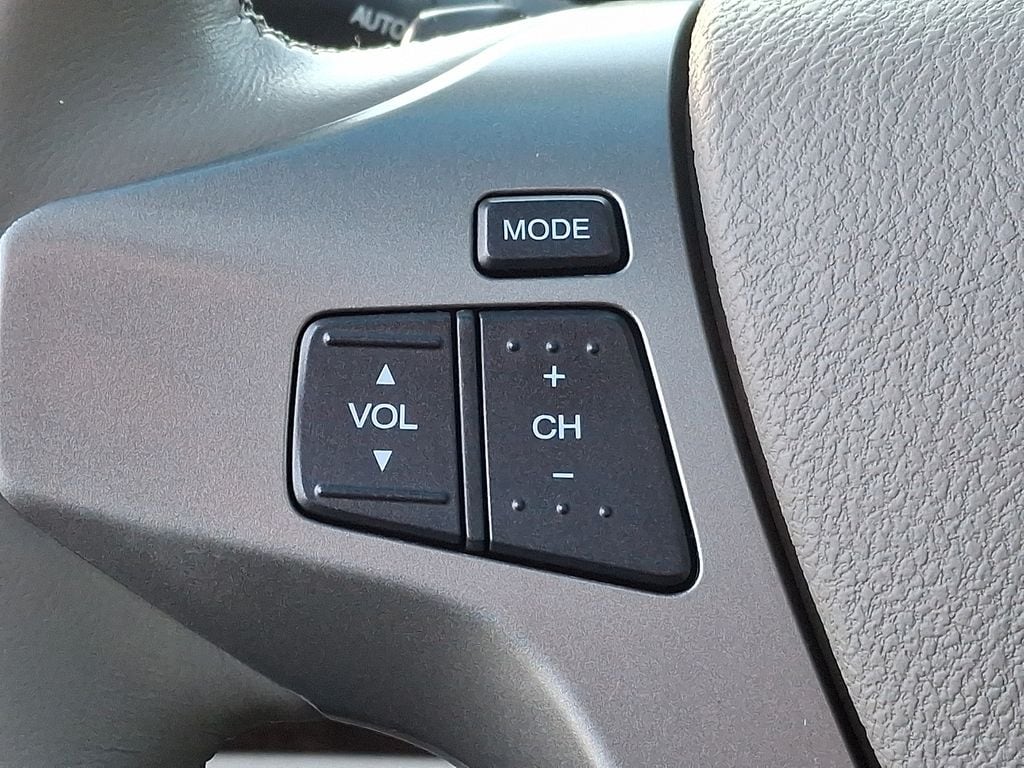 Thumbnail: 2011 Acura MDX - 18