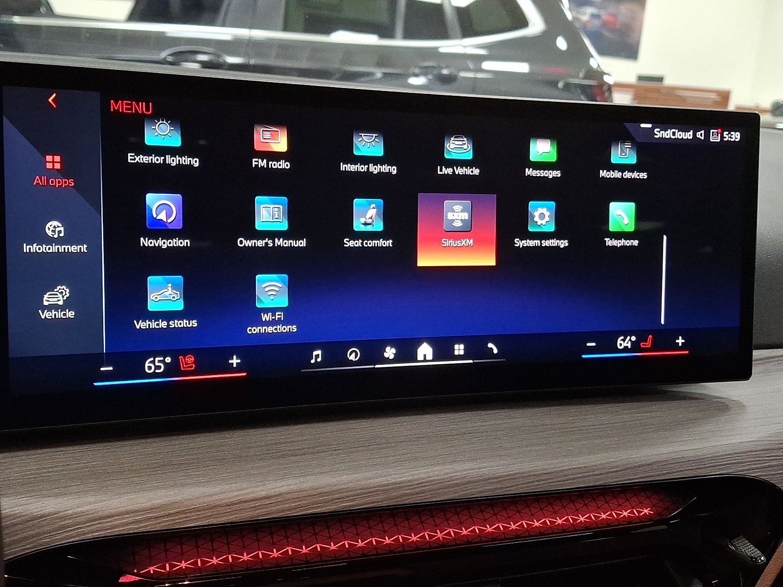 Thumbnail: 2025 BMW i4 - 13