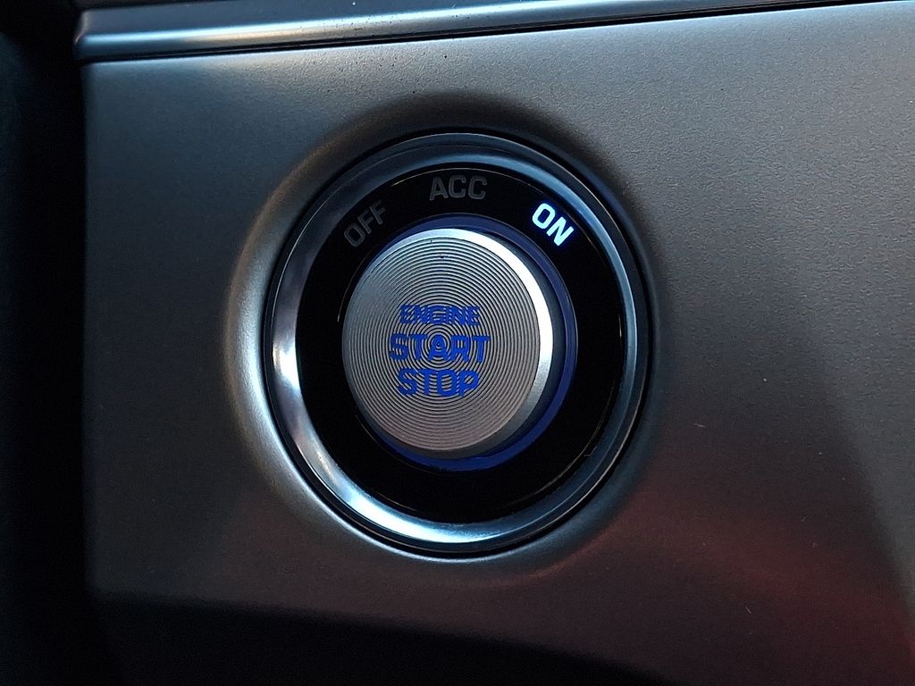 Thumbnail: 2015 Hyundai Sonata - 19