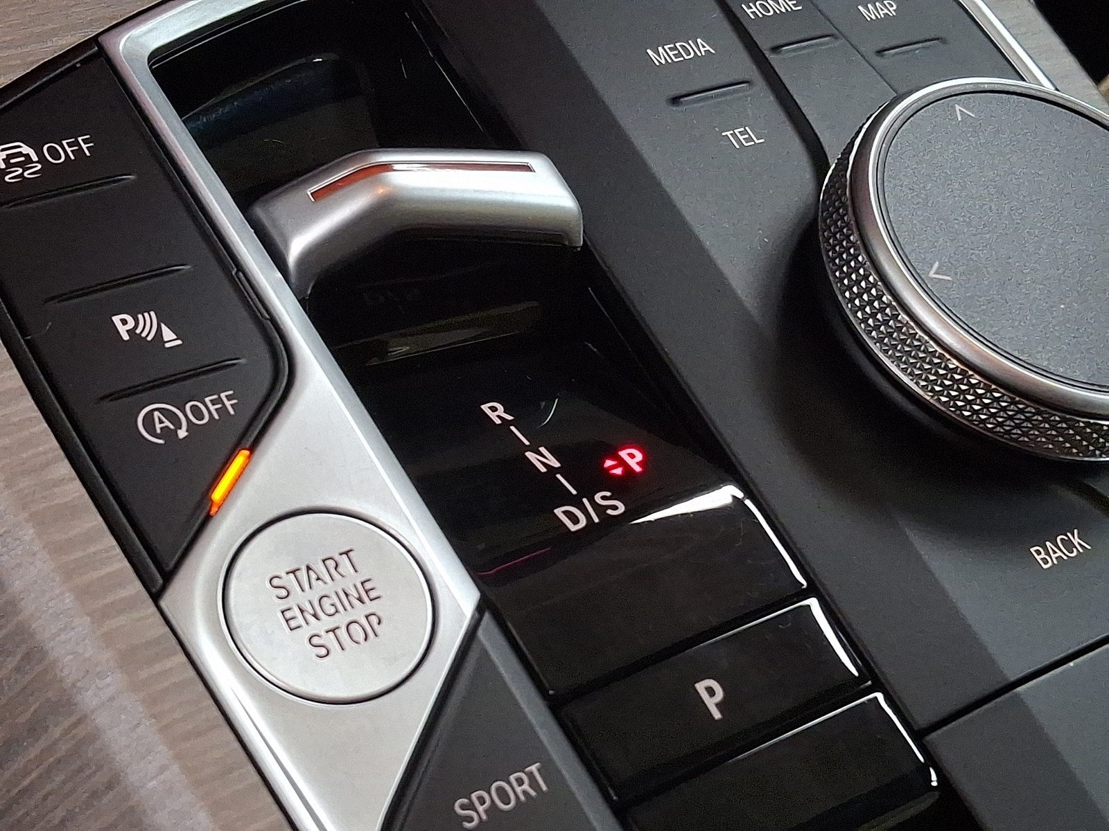 Thumbnail: 2025 BMW 3 Series - 13