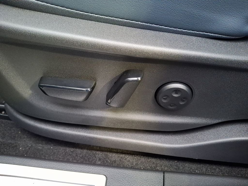 Thumbnail: 2023 Nissan Ariya - 10