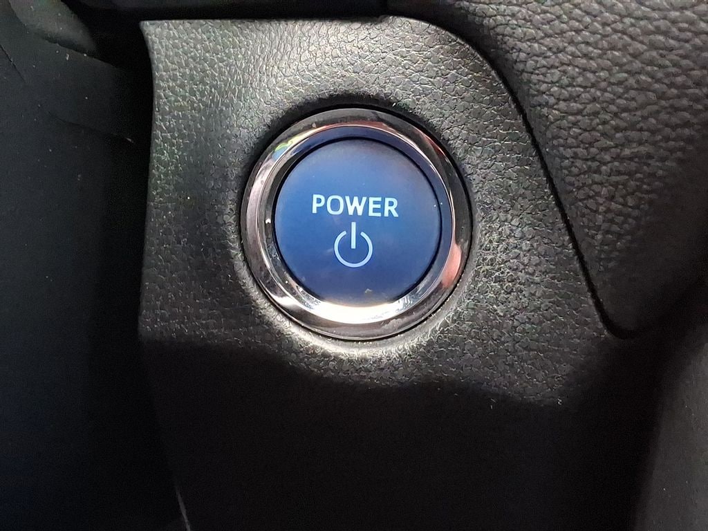 Thumbnail: 2020 Toyota RAV4 - 20