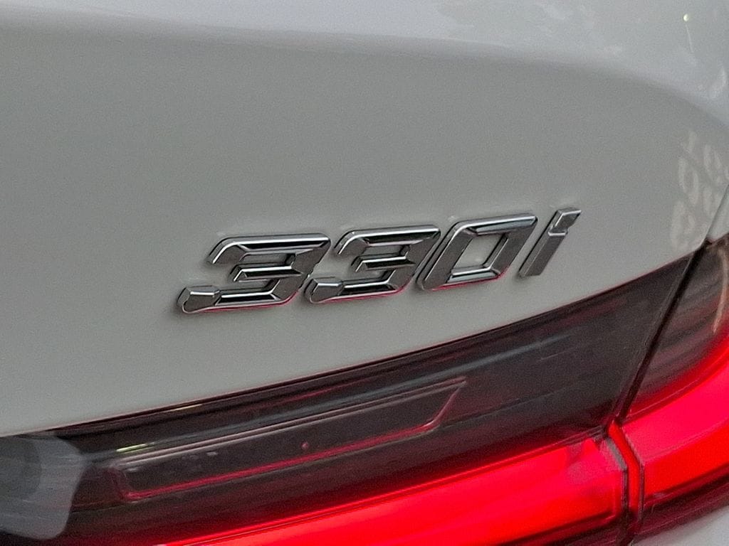 Thumbnail: 2025 BMW 3 Series - 28