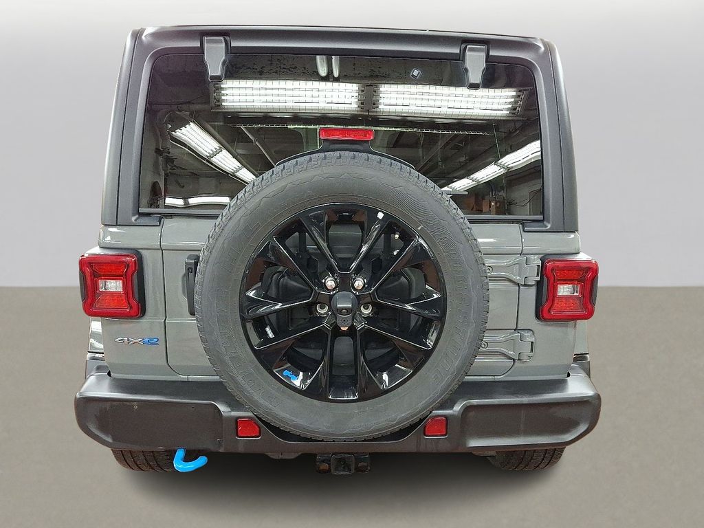 2023 Jeep Wrangler Sahara 5