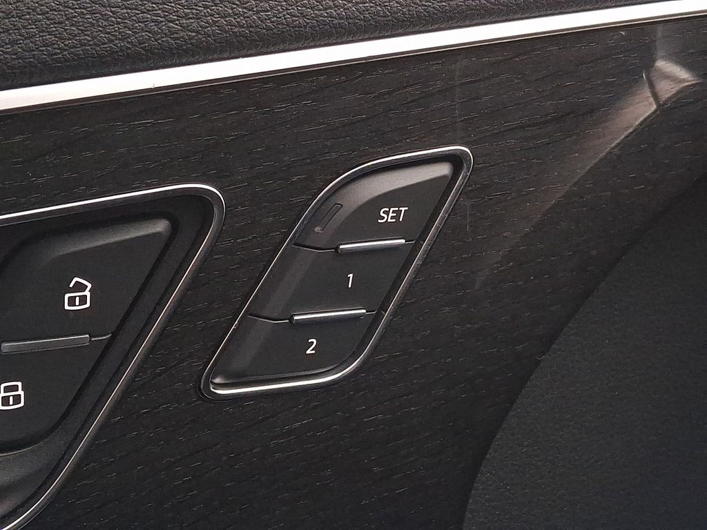 Thumbnail: 2021 Audi Q7 - 24