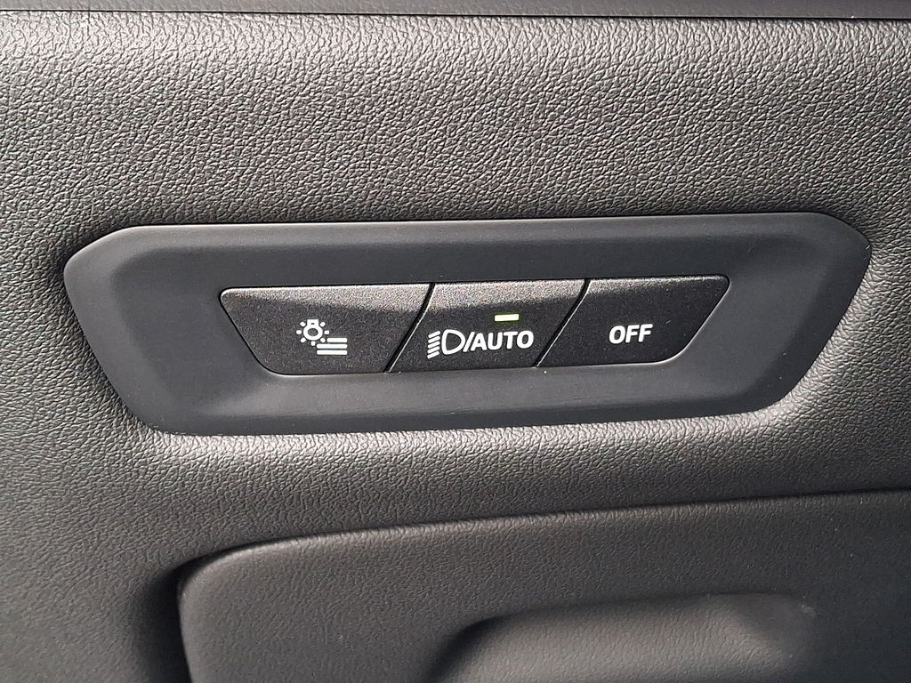 Thumbnail: 2024 BMW X5 - 21