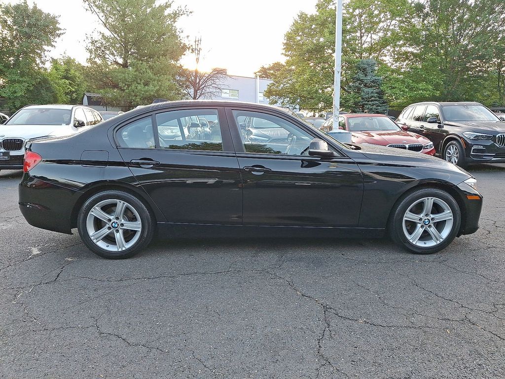 Thumbnail: 2015 BMW 3 Series - 25
