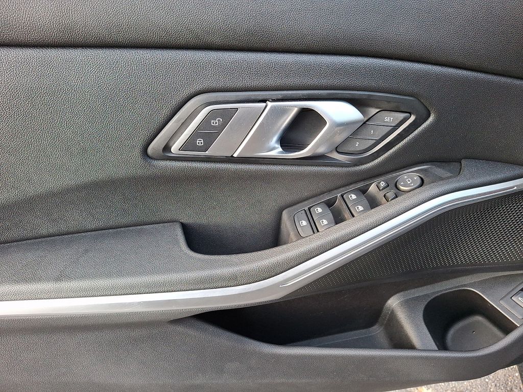 Thumbnail: 2020 BMW 3 Series - 8