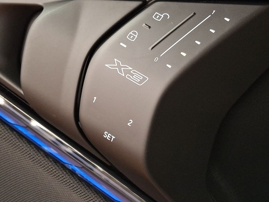 Thumbnail: 2025 BMW X3 - 25