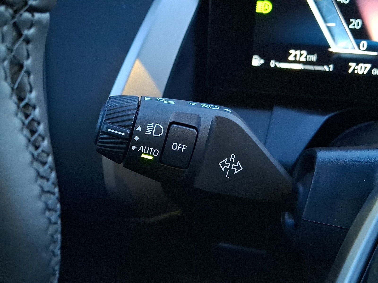 Thumbnail: 2025 BMW X3 - 21