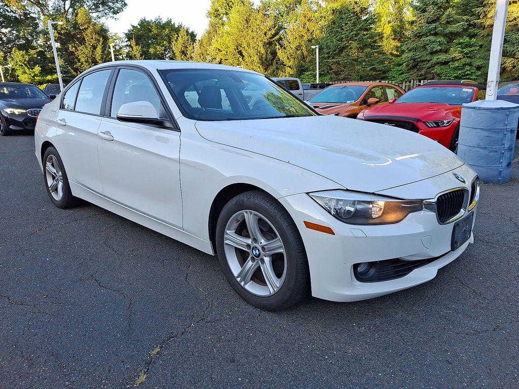 Thumbnail: 2014 BMW 3 Series - 26