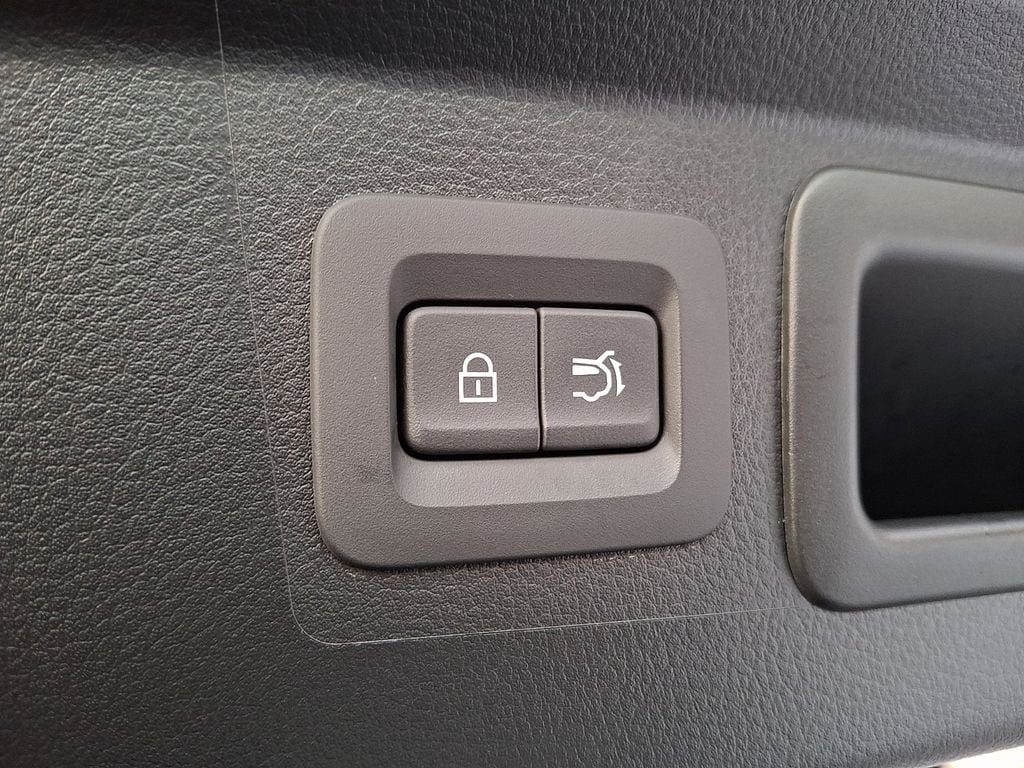 Thumbnail: 2023 Mazda CX-50 - 23