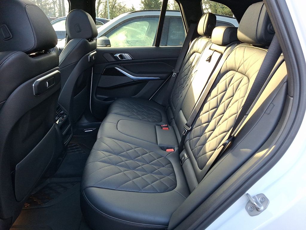 Thumbnail: 2024 BMW X5 - 7