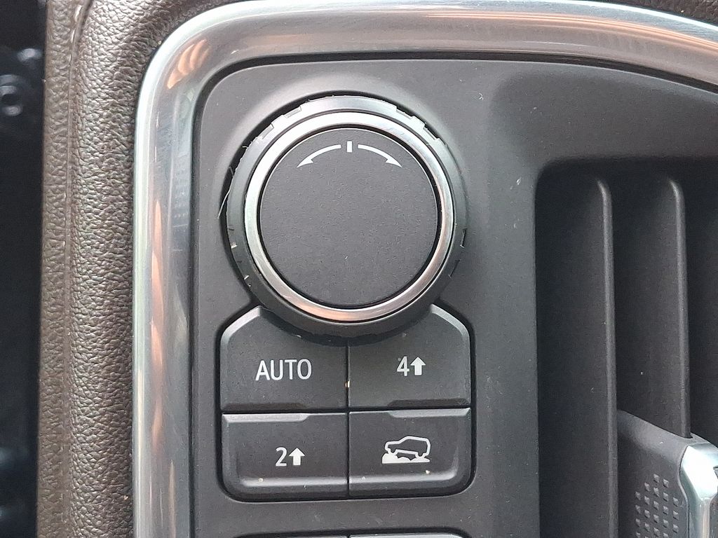 Thumbnail: 2019 Chevrolet Silverado 1500 - 18