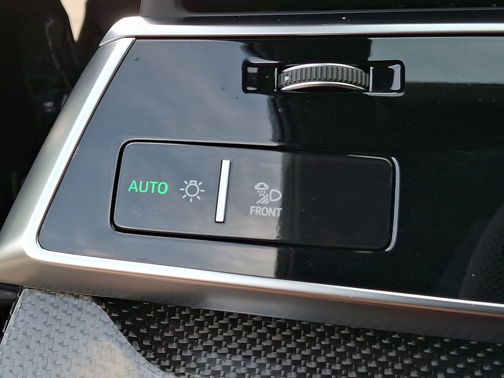 Thumbnail: 2023 Audi SQ7 - 22