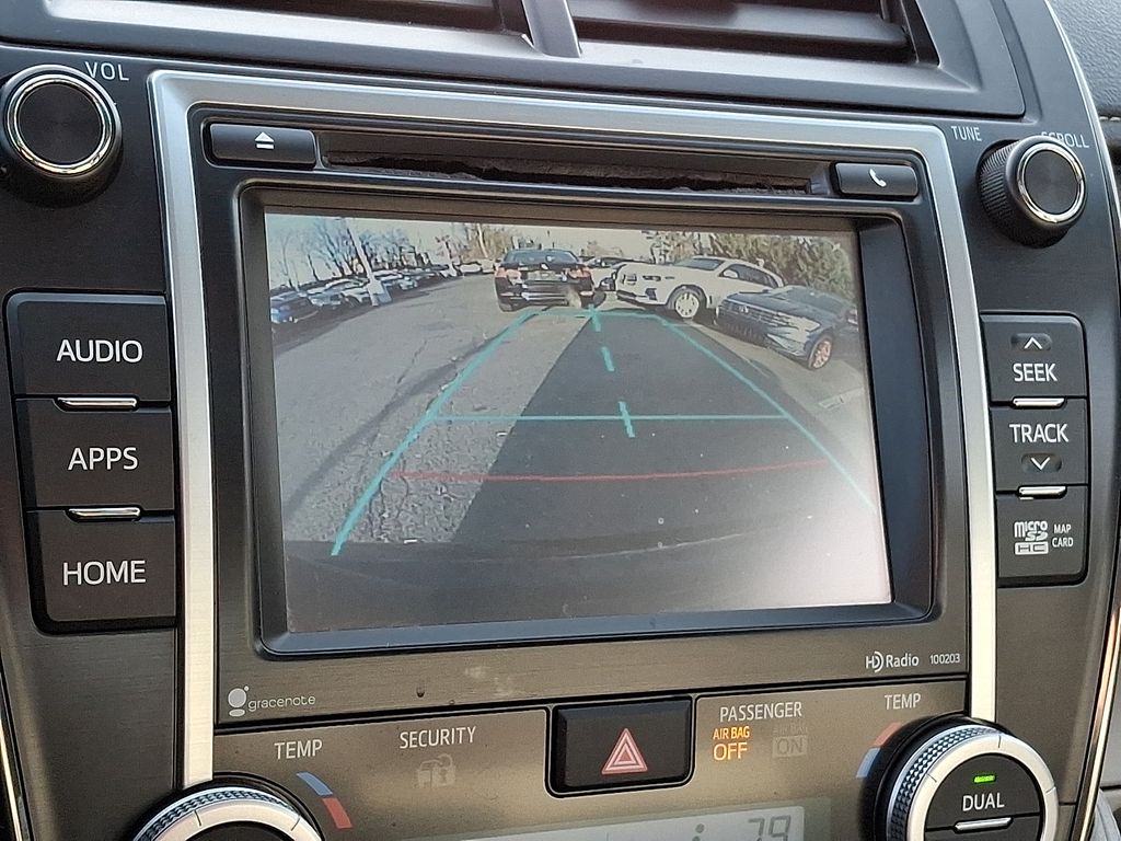 Thumbnail: 2014 Toyota Camry - 17