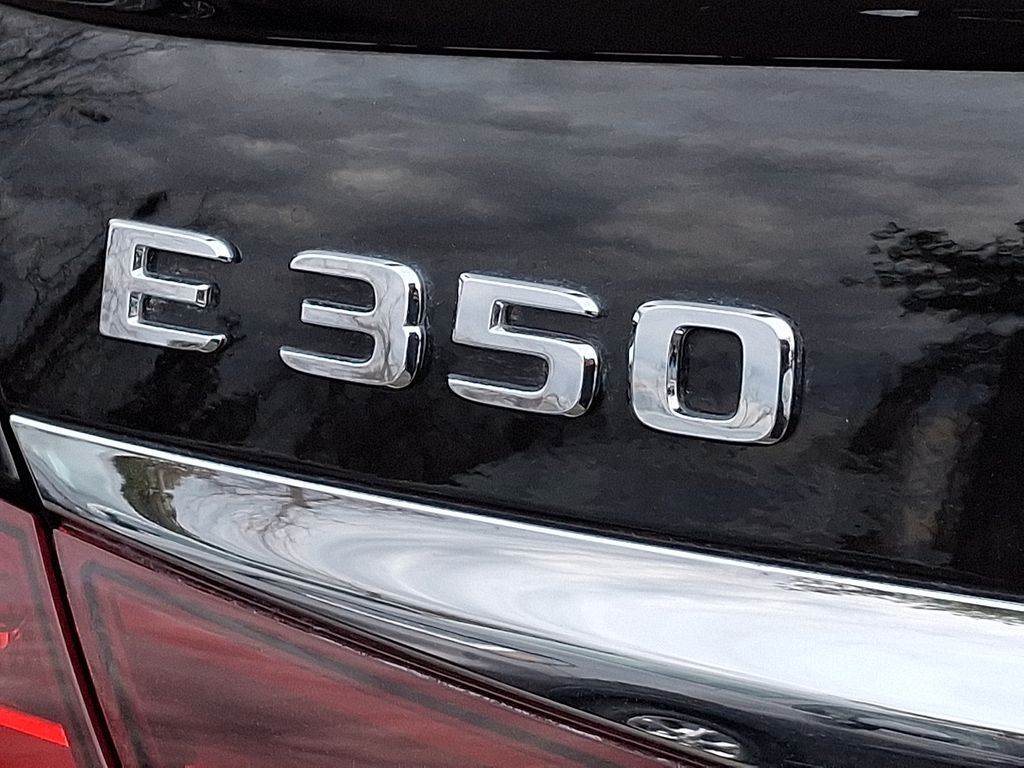 Thumbnail: 2022 Mercedes-Benz E-Class - 29