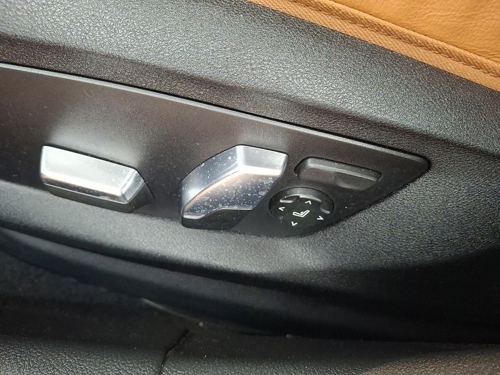 Thumbnail: 2022 BMW 5 Series - 11