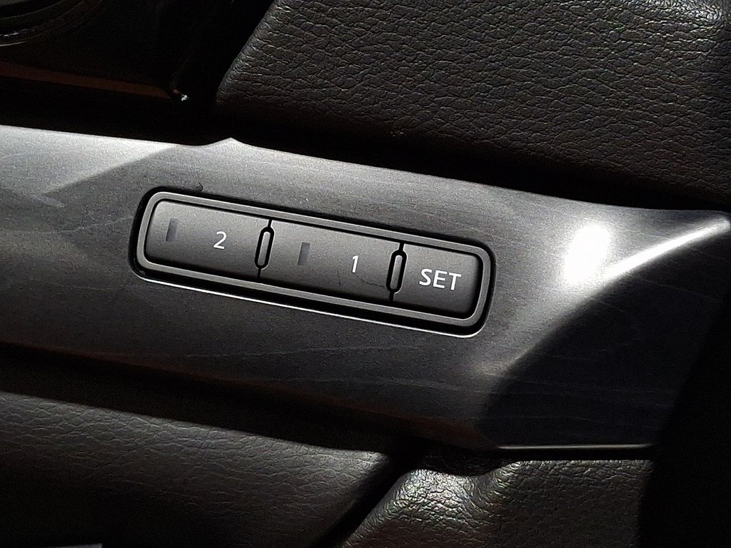 Thumbnail: 2023 Nissan Maxima - 25