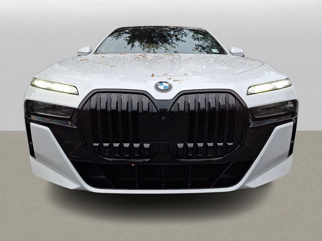 Thumbnail: 2023 BMW 7 Series - 2