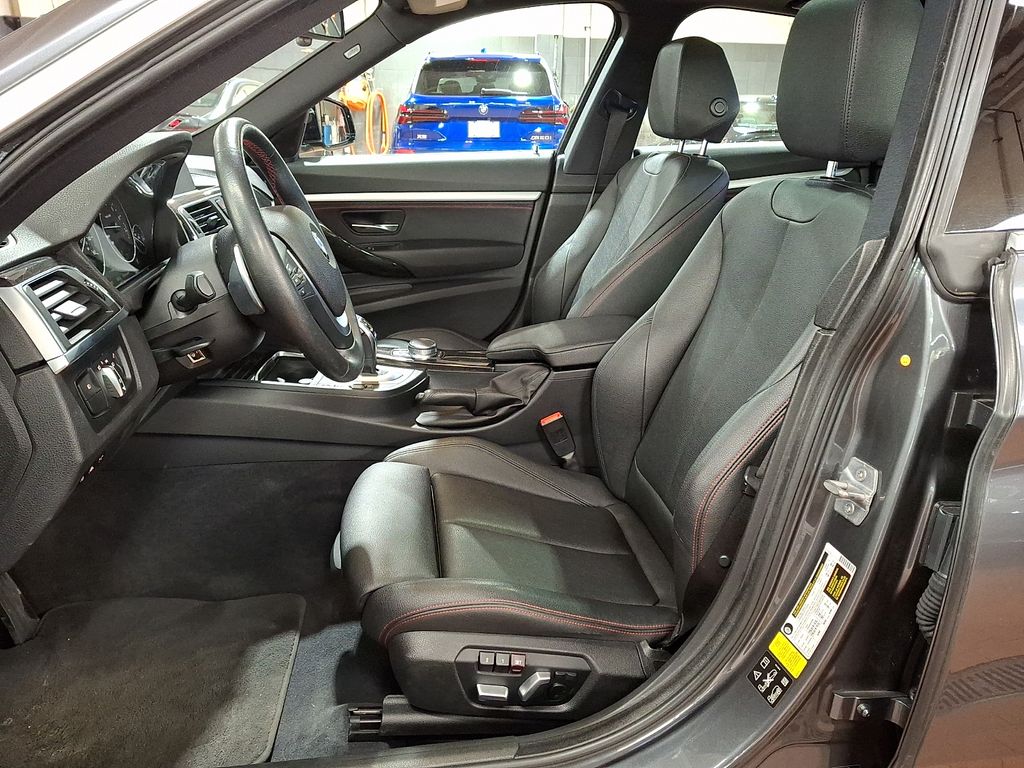 Thumbnail: 2018 BMW 3 Series - 11