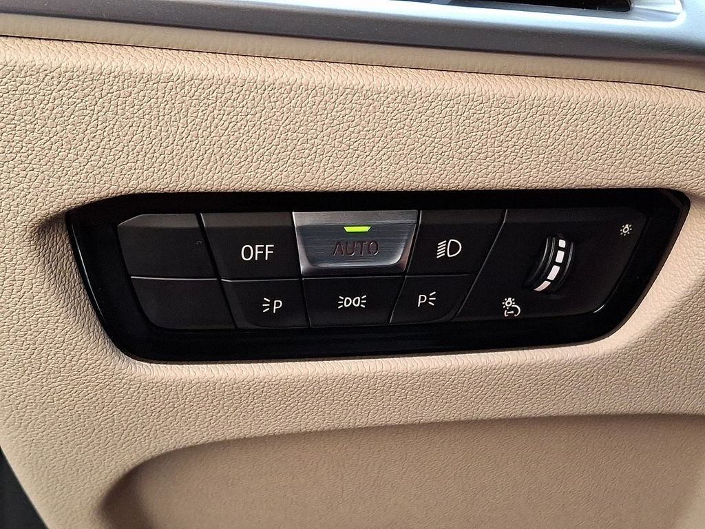 Thumbnail: 2025 BMW 4 Series - 23