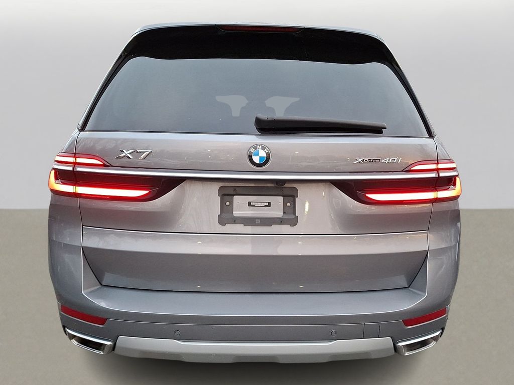 Thumbnail: 2023 BMW X7 - 4