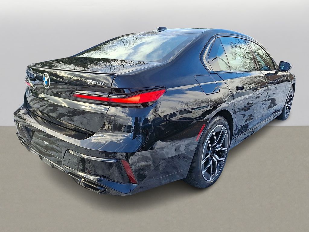 Thumbnail: 2023 BMW 7 Series - 4