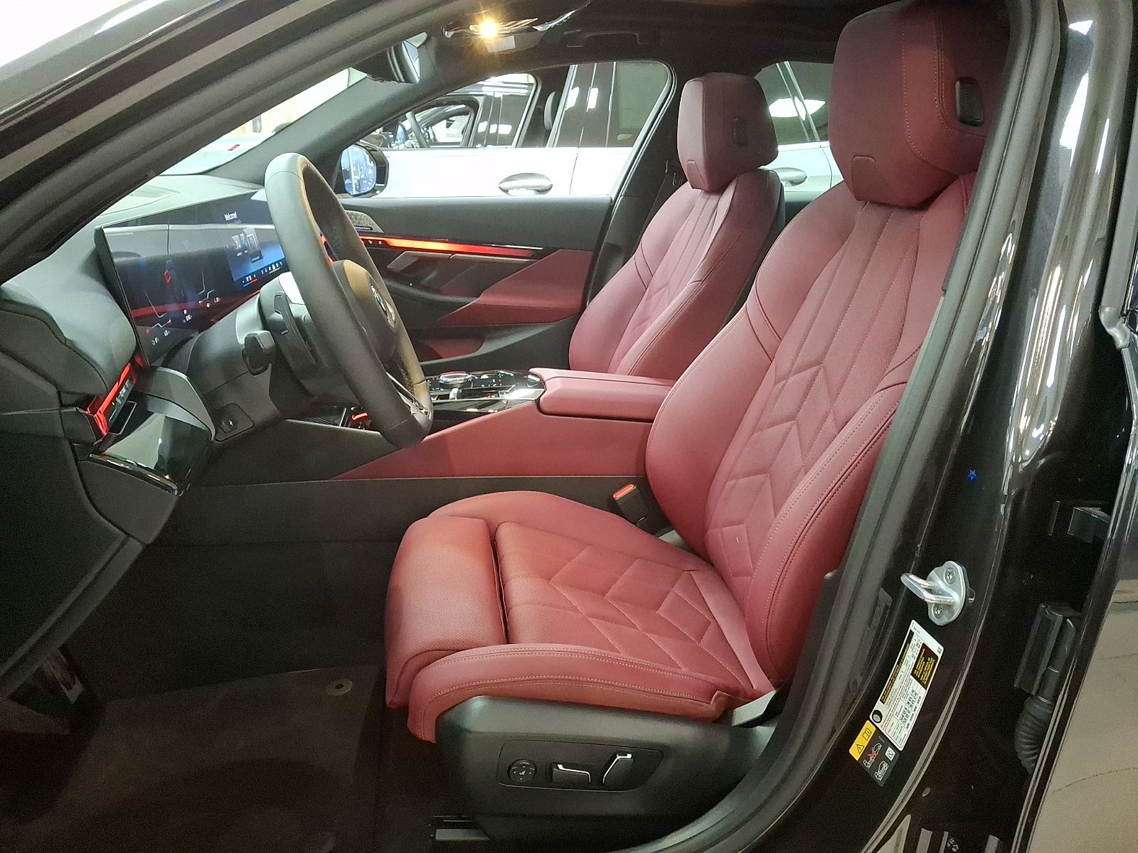 Thumbnail: 2025 BMW i5 - 10