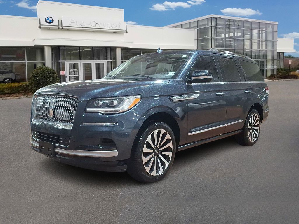 2022 Lincoln Navigator Reserve's photo