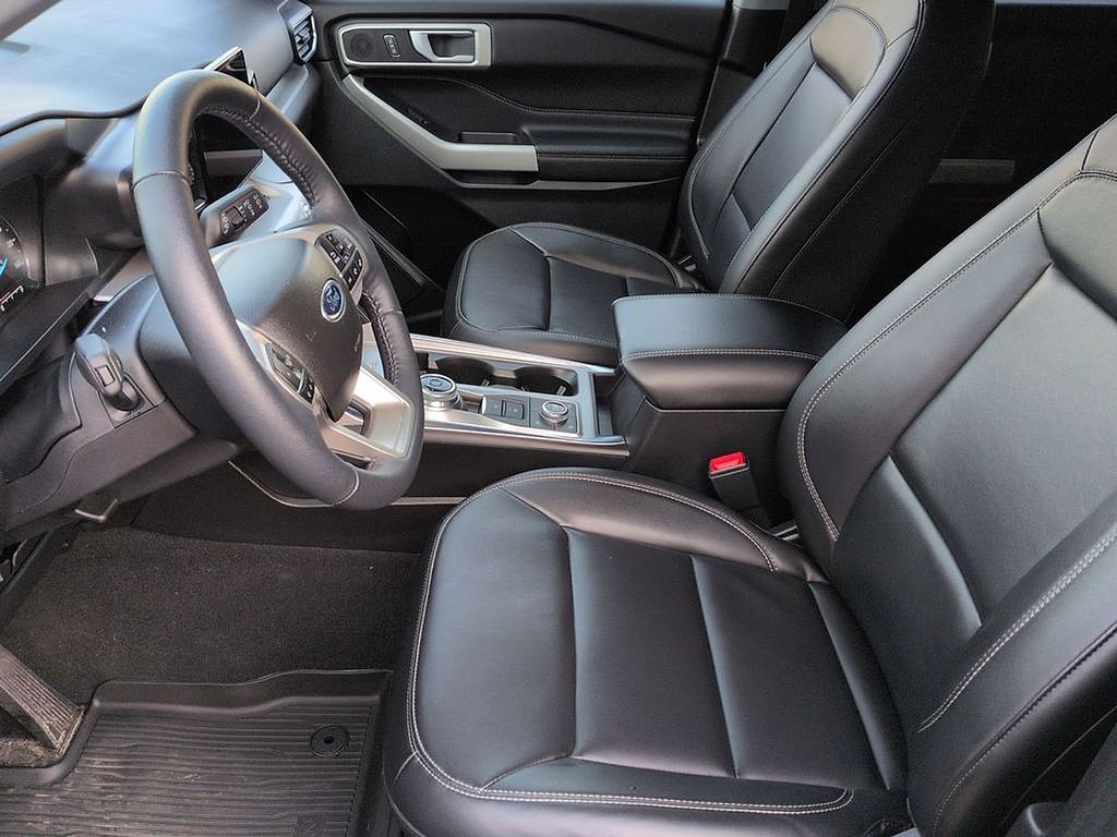 Thumbnail: 2023 Ford Explorer - 17