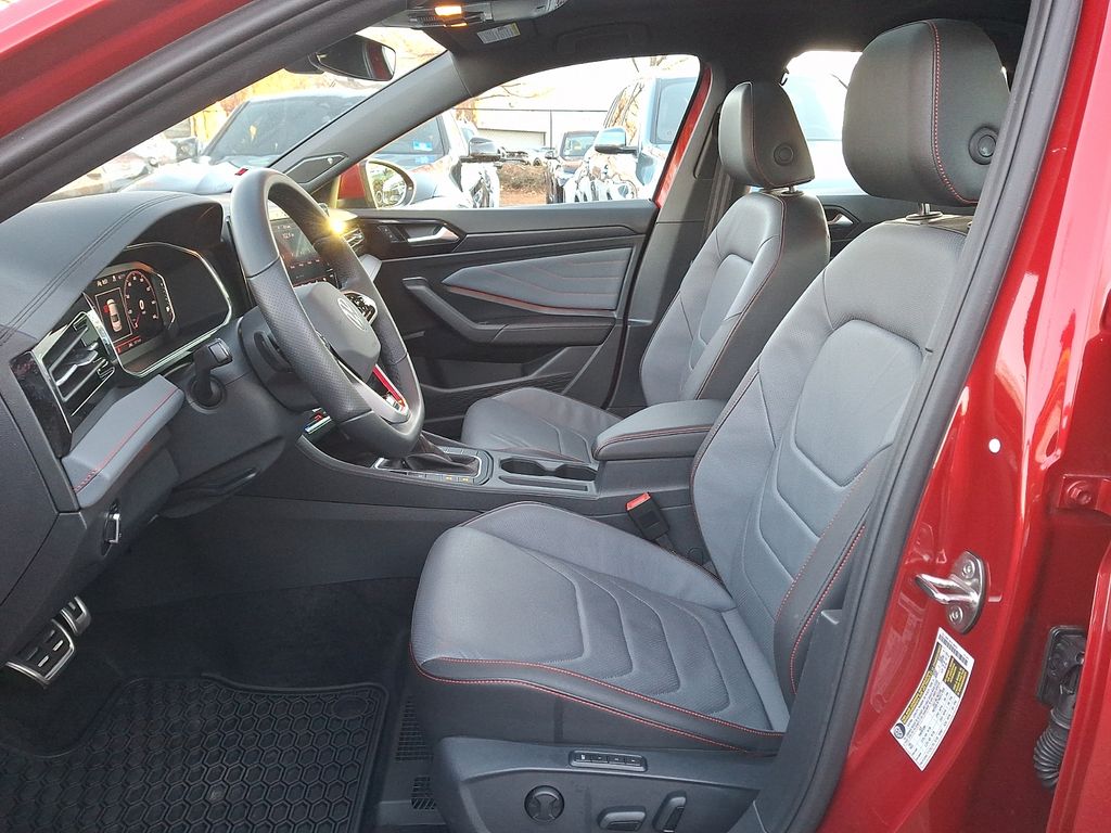 Thumbnail: 2025 Volkswagen Jetta - 12