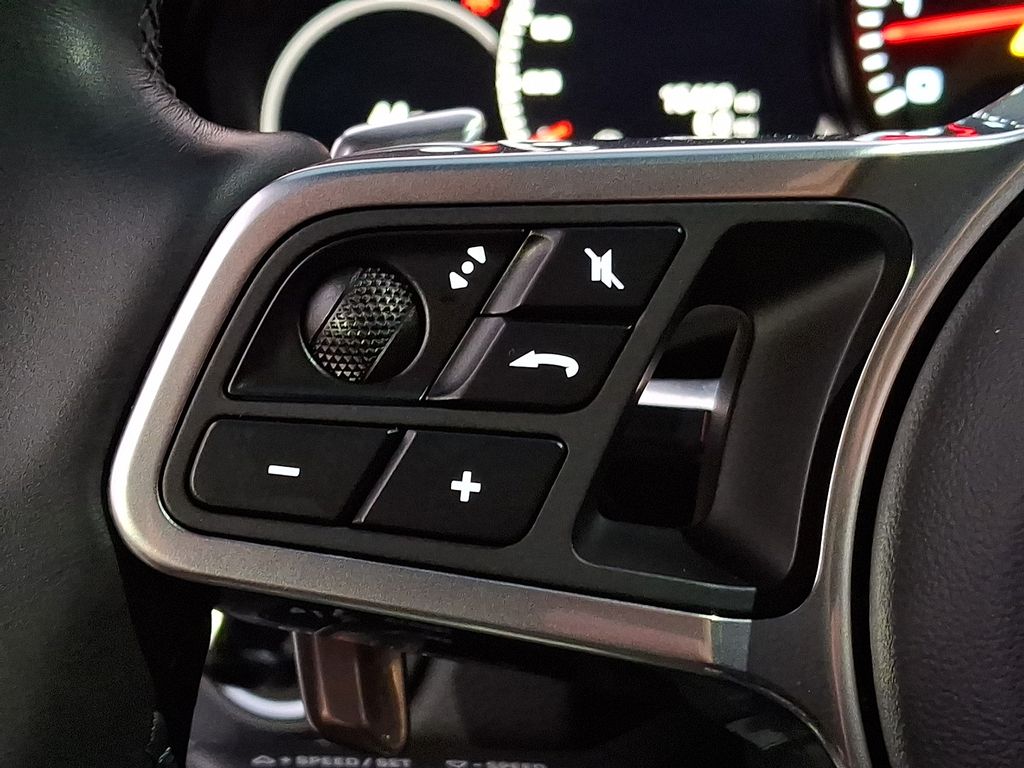 Thumbnail: 2023 Porsche Cayenne - 16