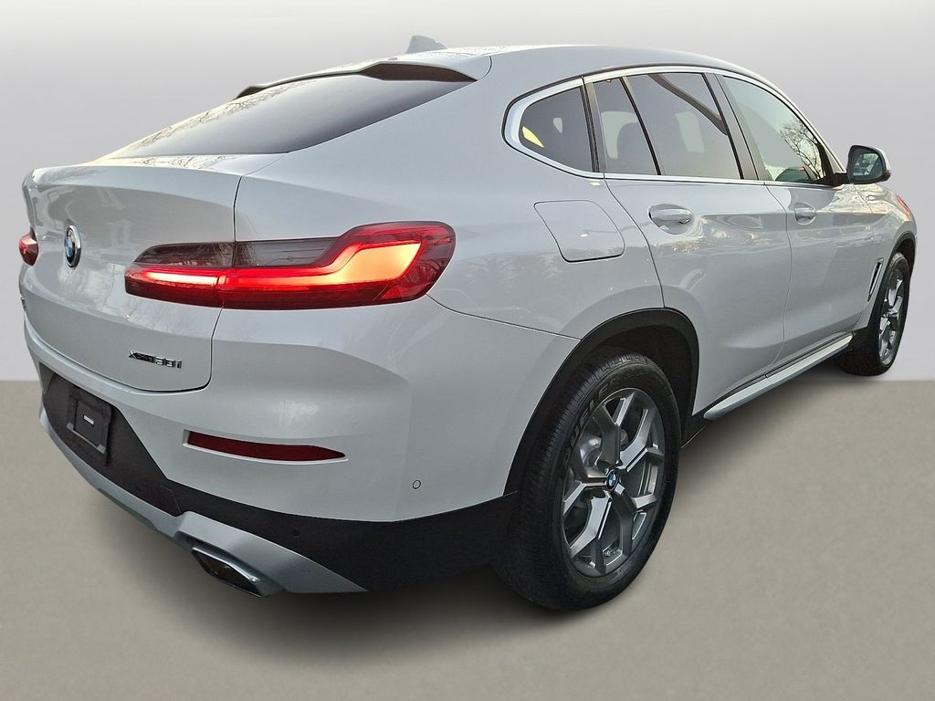 Thumbnail: 2023 BMW X4 - 4