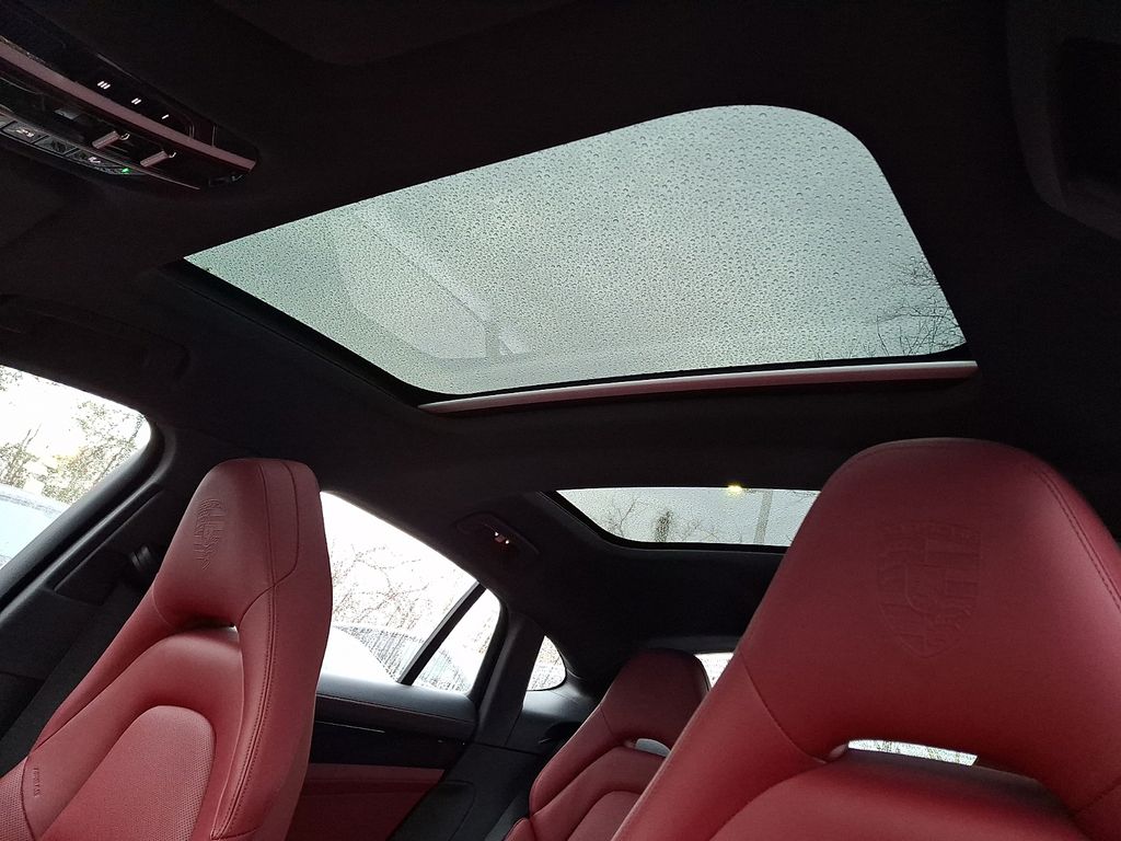 Thumbnail: 2023 Porsche Panamera - 13