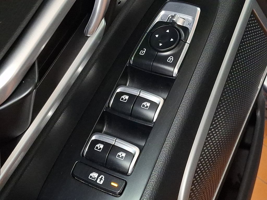 Thumbnail: 2021 Kia Telluride - 24