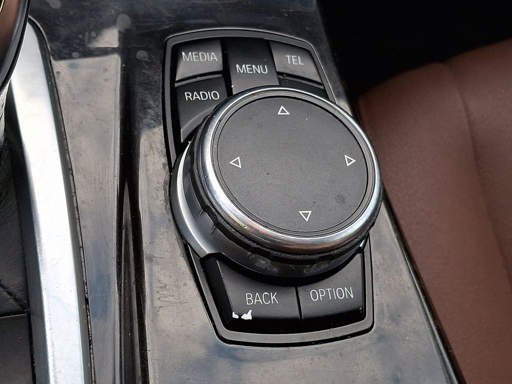 Thumbnail: 2016 BMW 5 Series - 21