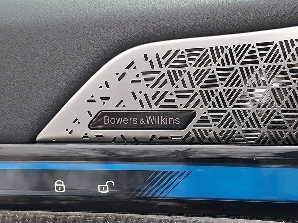 Thumbnail: 2025 BMW i5 - 23