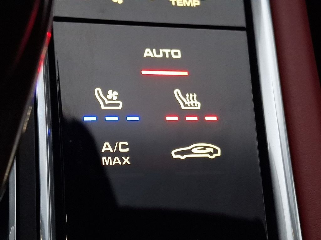 Thumbnail: 2023 Porsche Panamera - 23