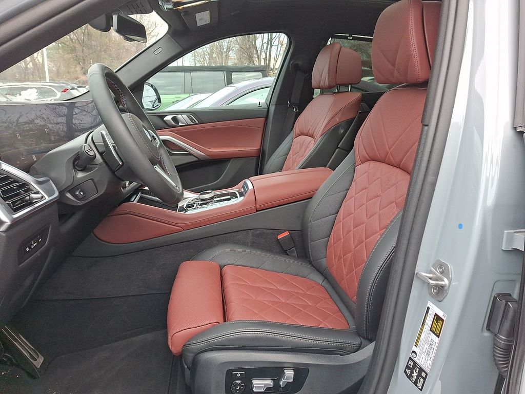 Thumbnail: 2025 BMW X6 - 10