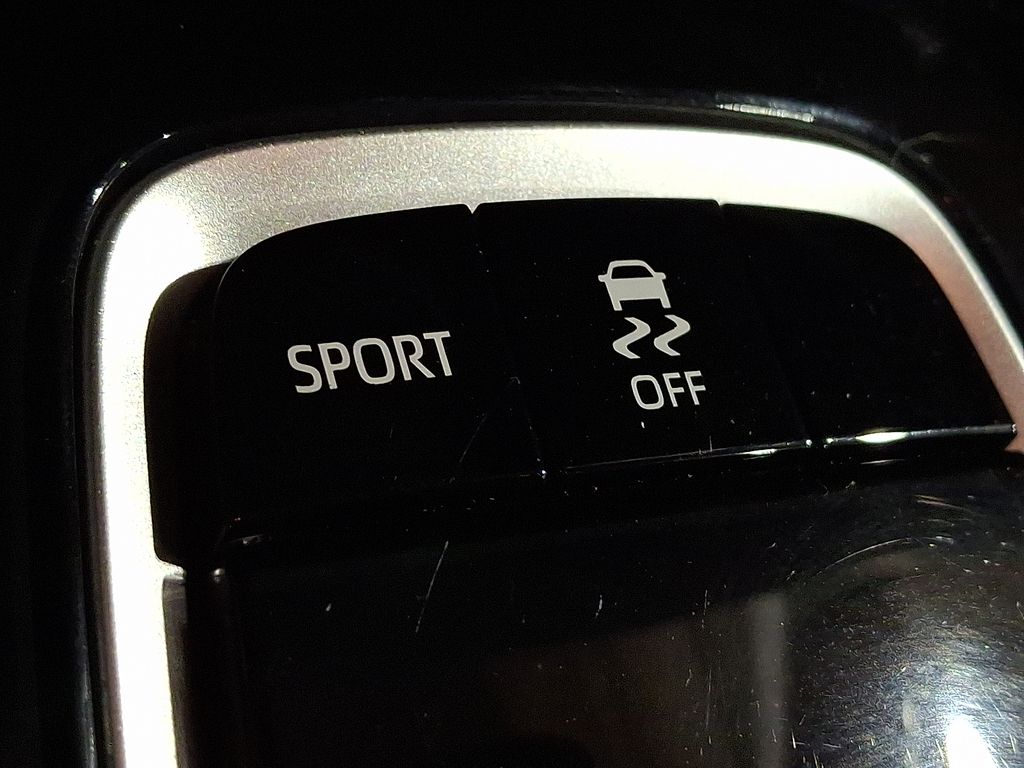 Thumbnail: 2022 Toyota Corolla - 15