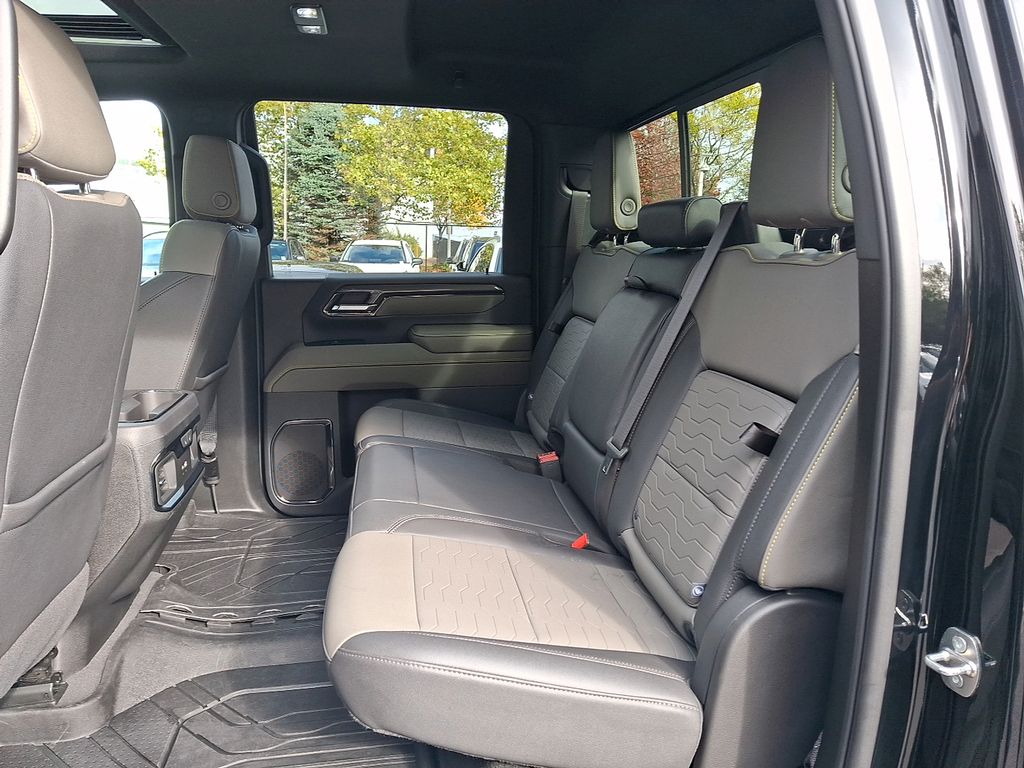 Thumbnail: 2024 Chevrolet Silverado 2500 - 8